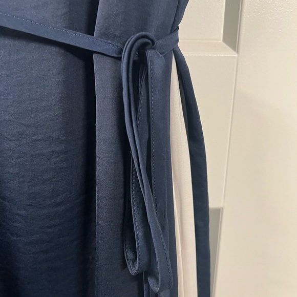 Flowy navy maxi dress - Picture 4 of 6